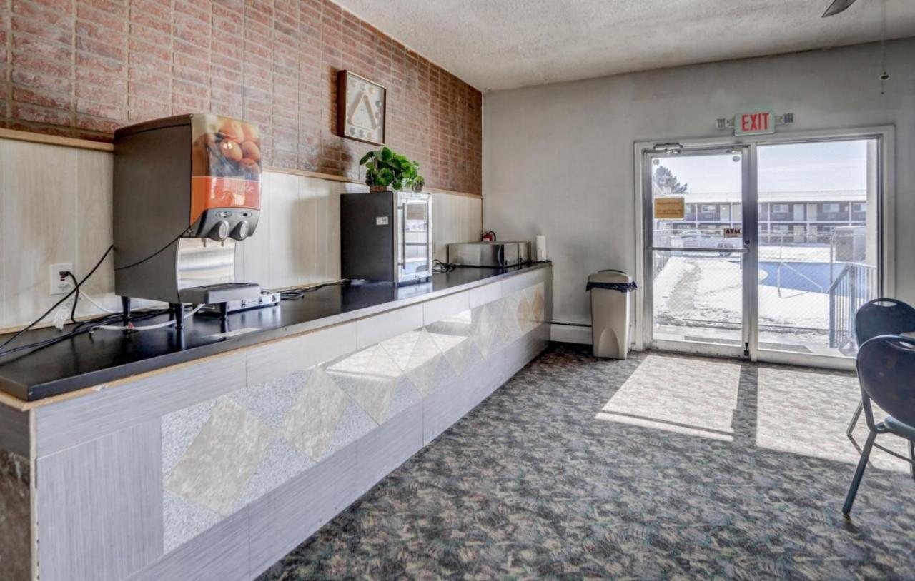 Americas Best Value Inn Greeley Эванс Экстерьер фото