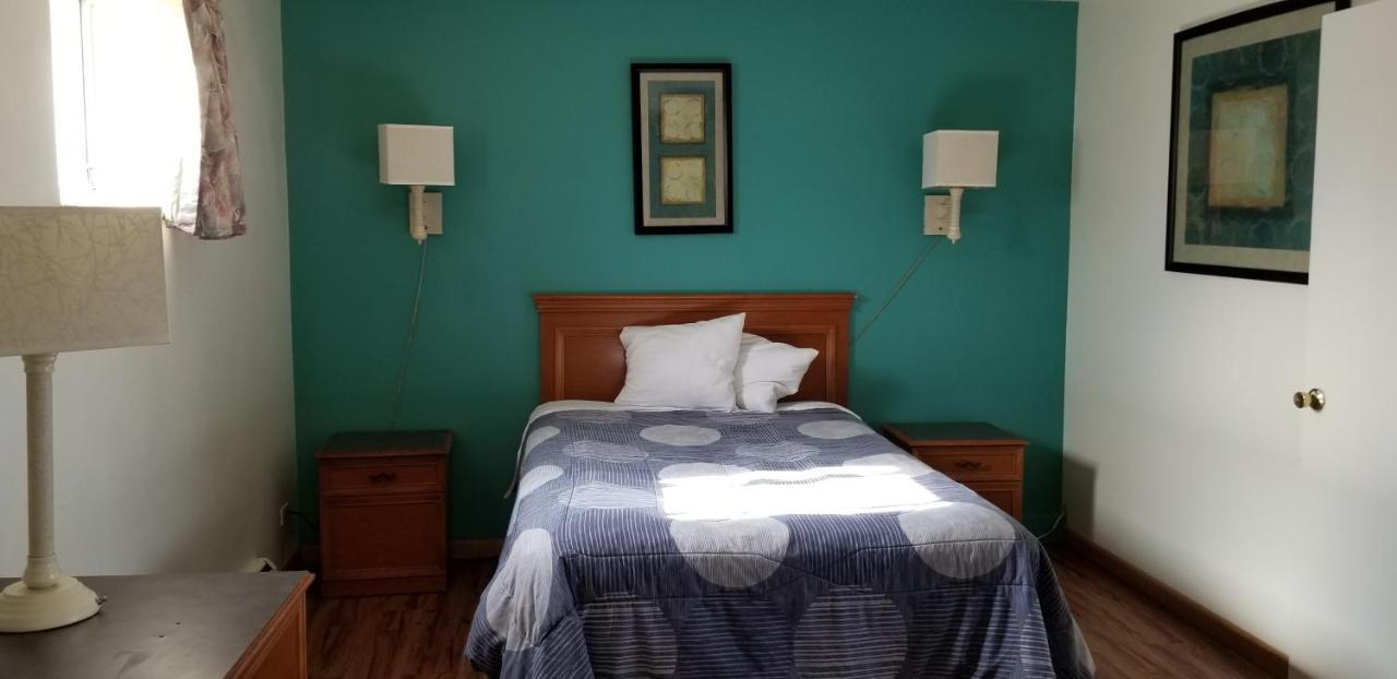 Americas Best Value Inn Greeley Эванс Экстерьер фото