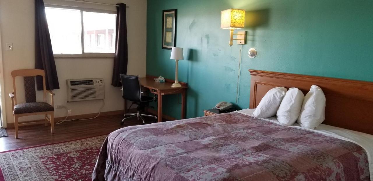 Americas Best Value Inn Greeley Эванс Экстерьер фото